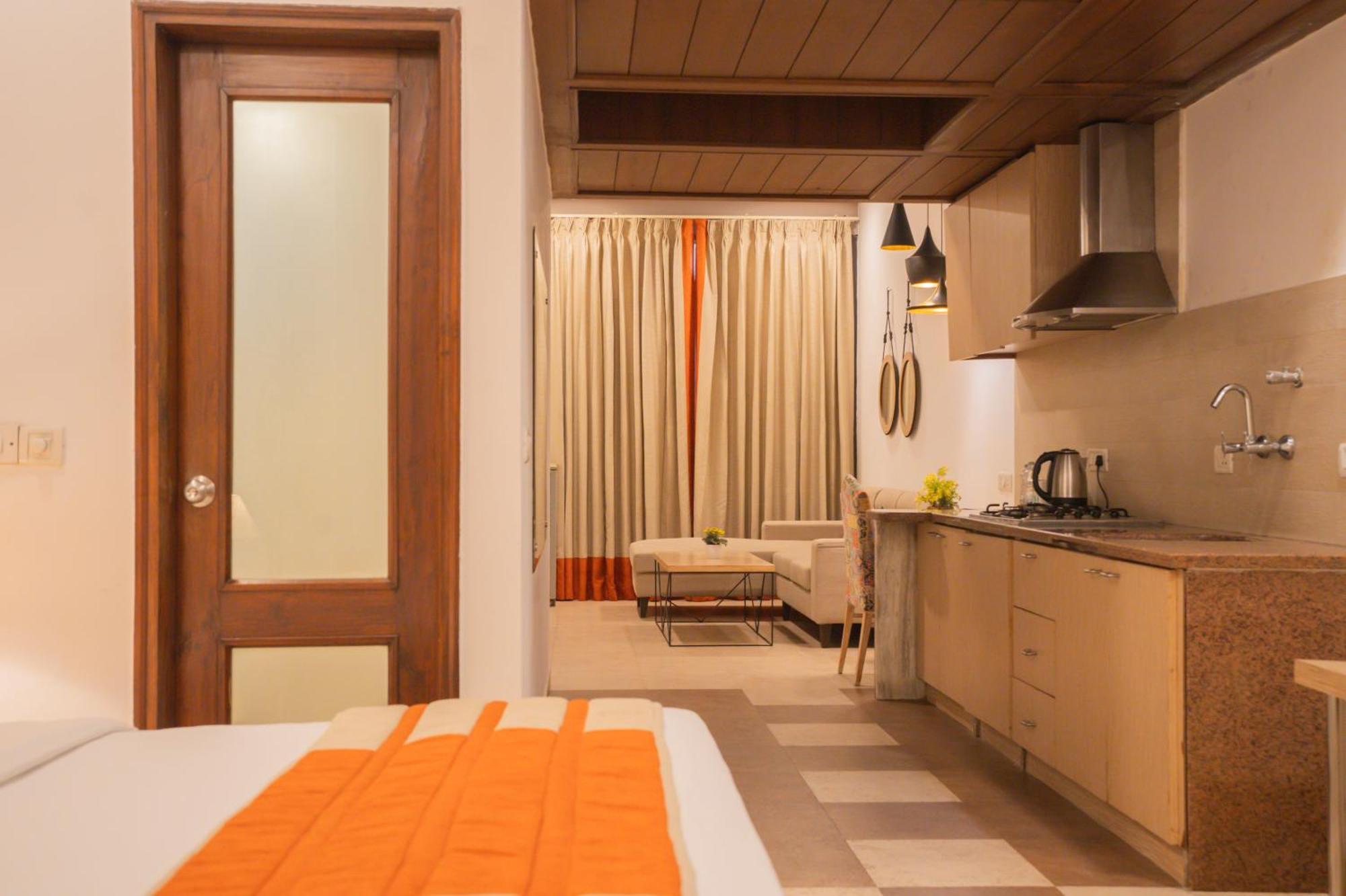 Hotel Ahuja Residency Park Lane Gurgaon Exterior foto