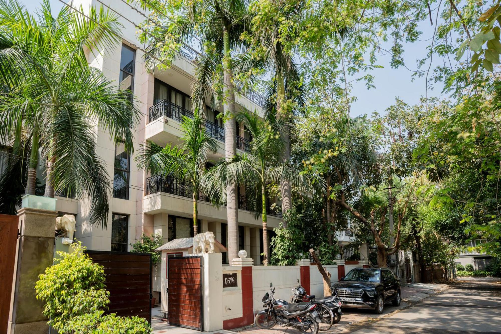 Hotel Ahuja Residency Park Lane Gurgaon Exterior foto