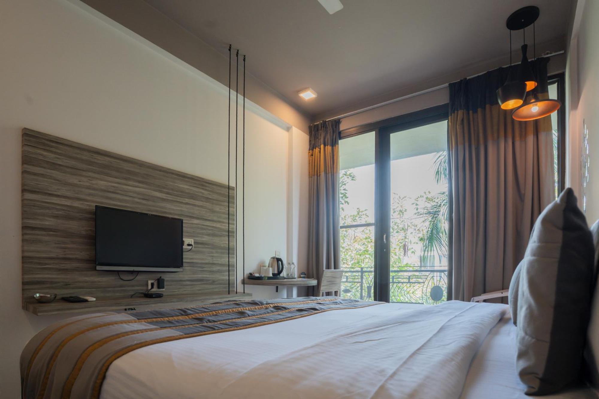 Hotel Ahuja Residency Park Lane Gurgaon Exterior foto
