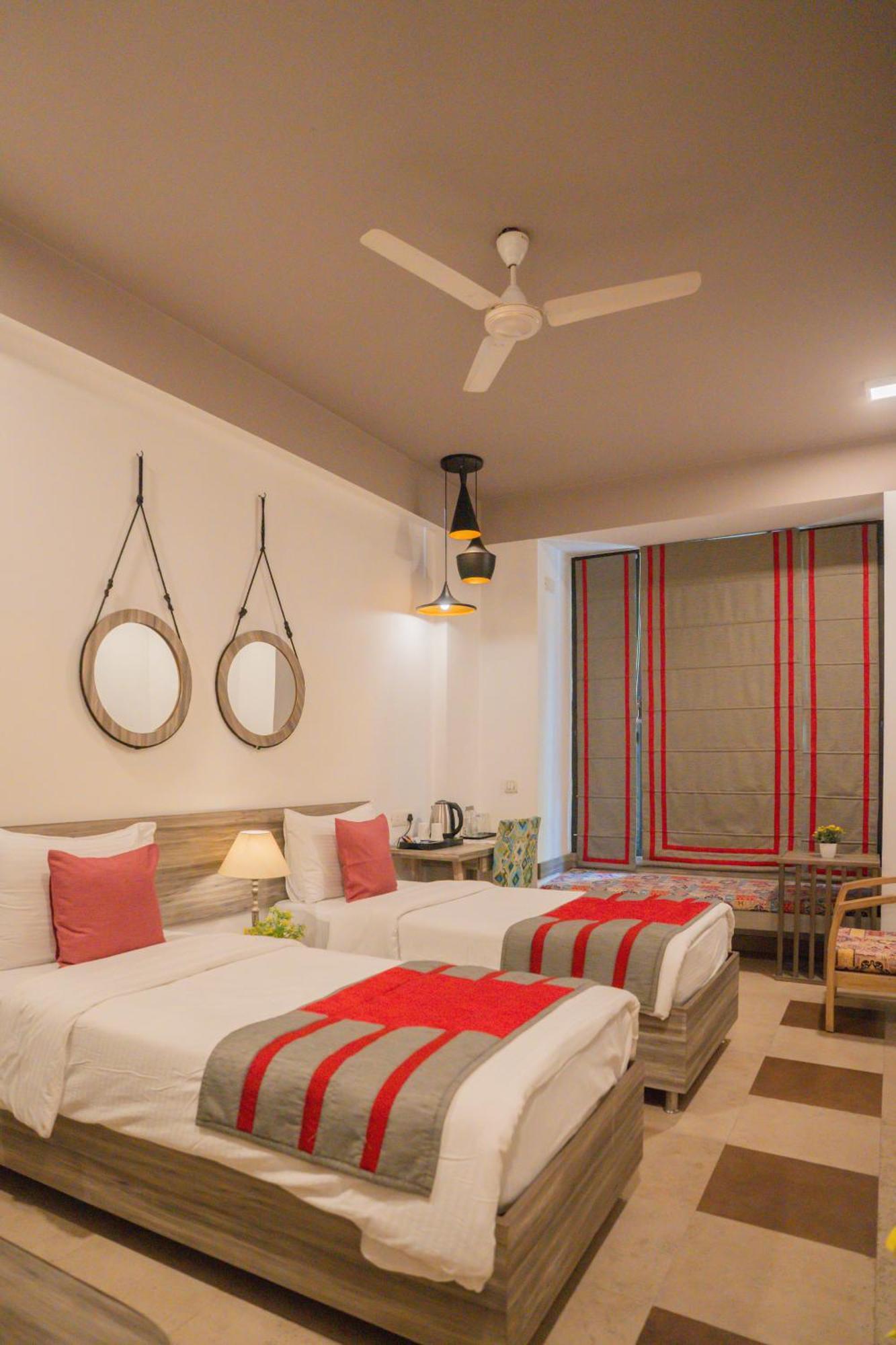 Hotel Ahuja Residency Park Lane Gurgaon Exterior foto